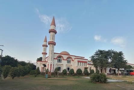 On Excellent Location 5 Marla Residential Plot In Izmir Town Extension - Block N2 For sale