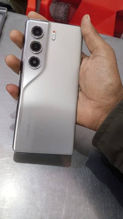 Tecno CAMON 40 Pro