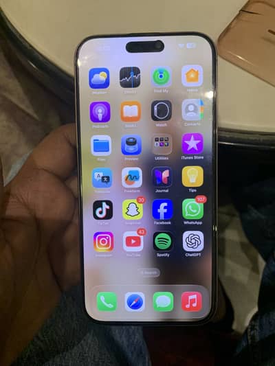 I phone 16 pro max