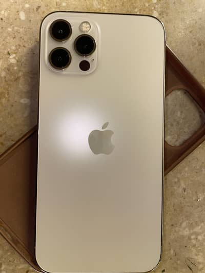 iphone 12 pro 10/10 condition 128gb
