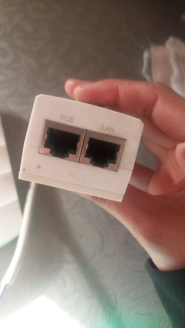 Tp link EAP110 ceiling router/ap 3