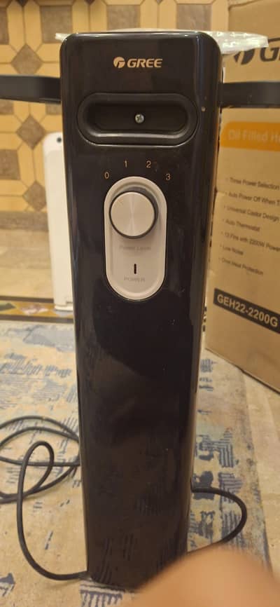 Gree Oil Filled Radiator Heater Geh22-2200 price slightly negotiable