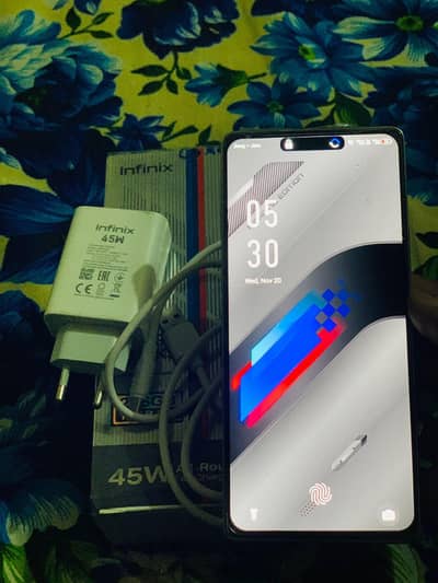 BRAND NEW PHONE ALL OK CONDITION 10/10 WITH COMPLETE BOX & CHARGER