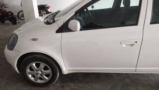 fresh 2000 vitz and 2013 cota  new tair and rims