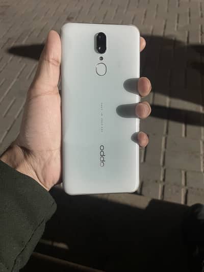 Oppo F11
