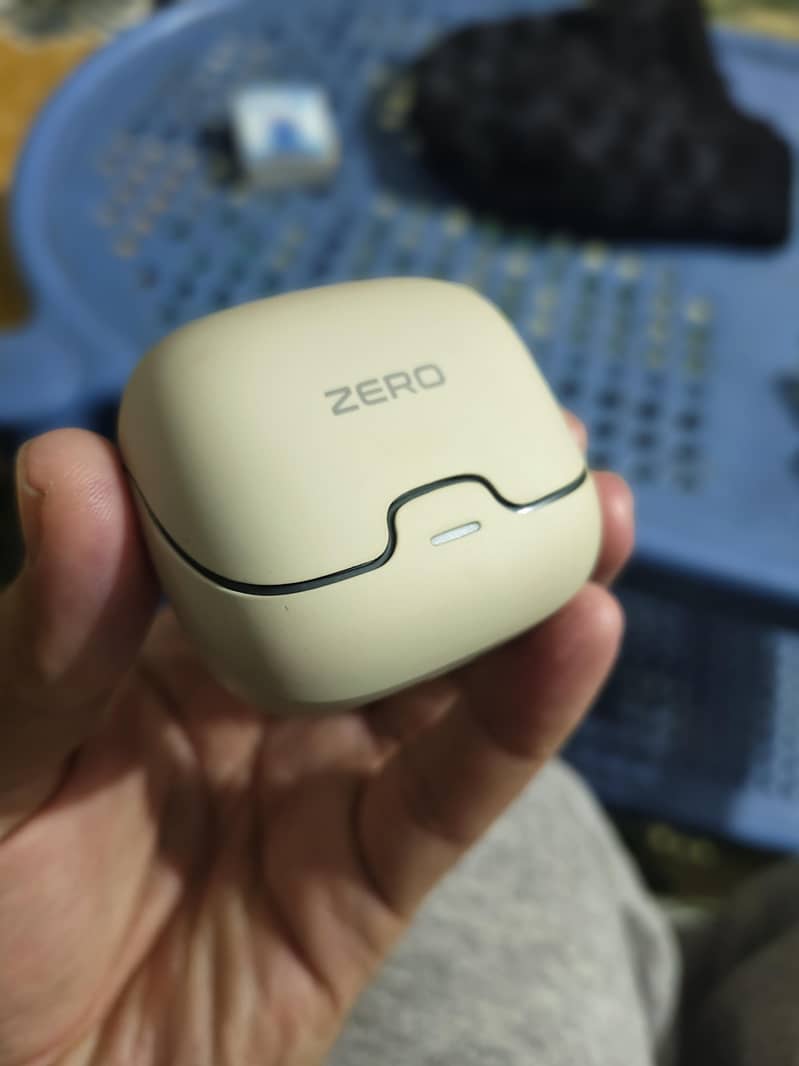 Zero wave pro earbuds 1