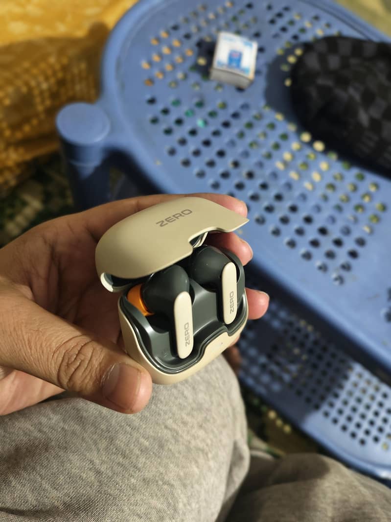 Zero wave pro earbuds 4