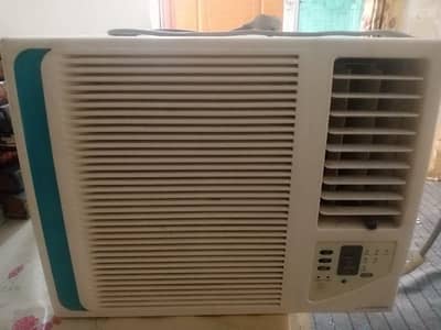 Window Air Conditioner – Excellent Cooling – Ready to Use