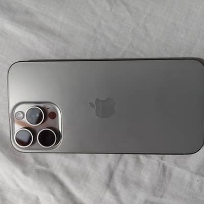 I phone 15 pro max  10 / 10