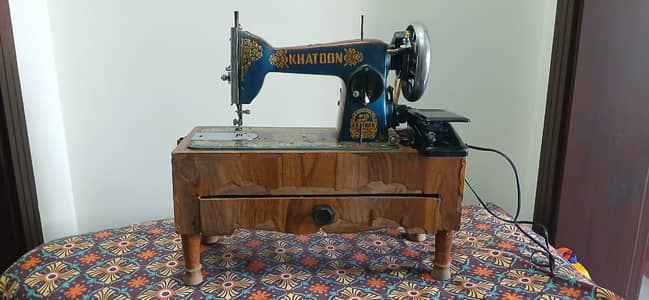 Classic KHATOON Vintage Sewing Machine – Solid & Reliable