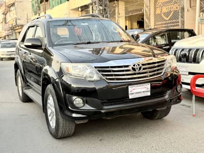 Toyota Fortuner 2.7 V 2014