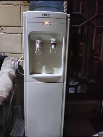 Haier Water dispenser