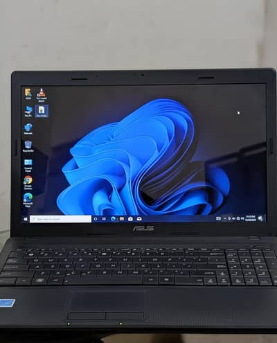 Asus laptop core i5 5th generation 8GB ram 128GB SSD