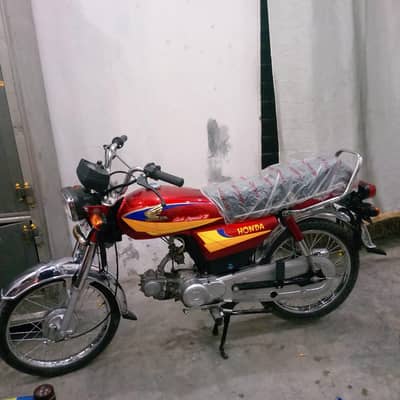 Honda CD 70 bike 03,27,35,8369