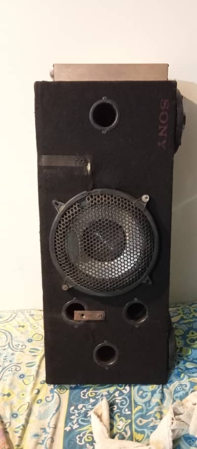 Big powerful PIONEER speakers