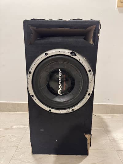 Amplifier with boofer