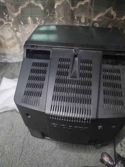 Sony TV (Trinitron Colour TV), 14in in immaculate condition