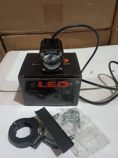 ہائی پاور ایل ای ڈی پروجیکٹر فوگ لائٹ (کار اور موٹر سائیکل کے لیے)