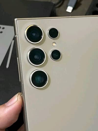 Samsung galaxy S24 Ultra 12/512 urgent sale wtp no 0302=2811036