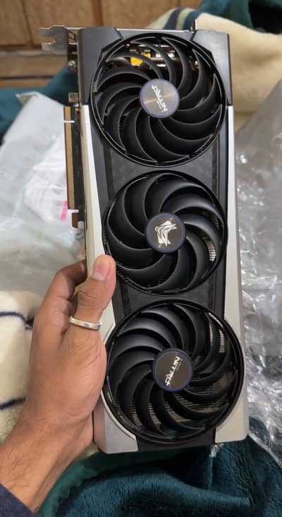 Rx 6700xt and Rx 5700xt.