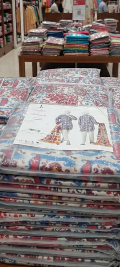 3 piece new arrival of 100 % j. dot  original with guarantee.