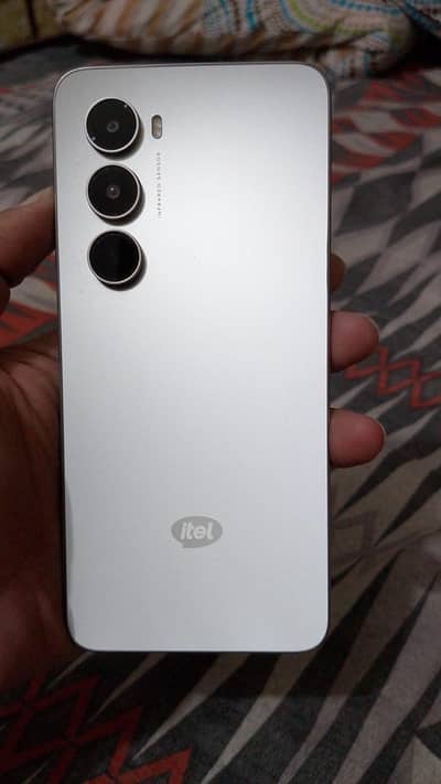 iTel A100 (Open Box Brand New) 4/128
