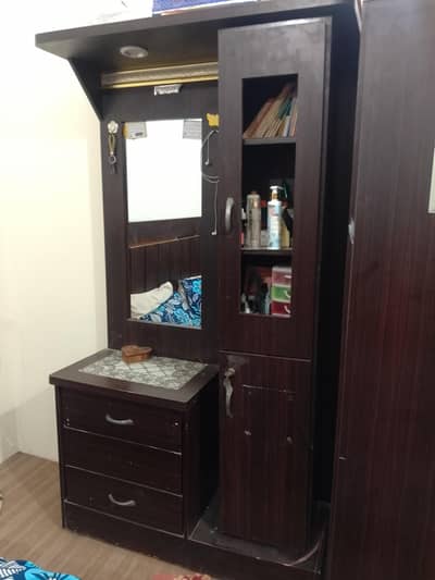 Dressing Table for Sale – Good Condition