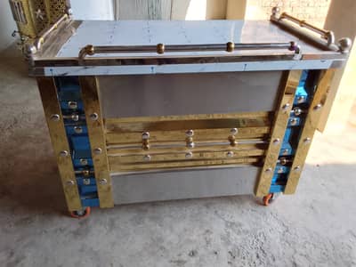 Ye hotel ka saman hn jis ko chahe wo rabta kare