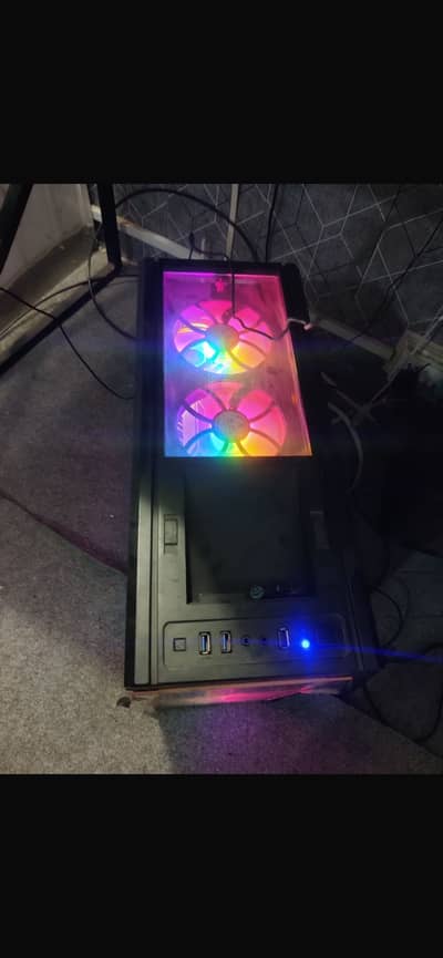 Gaming pc with LG 32 inch LCD