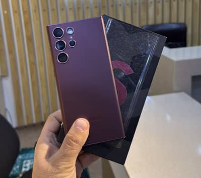 Samsung S22 Ultra  12/256 Full Box