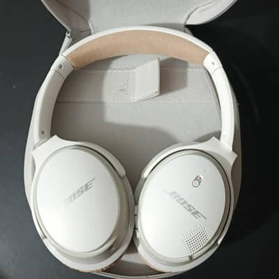 New Bose SoundLink around ear wireless headphones ||