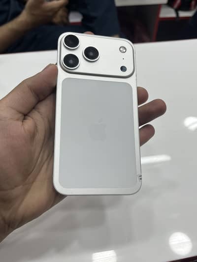 iPhone Xr Converted to 17 Pro Silver