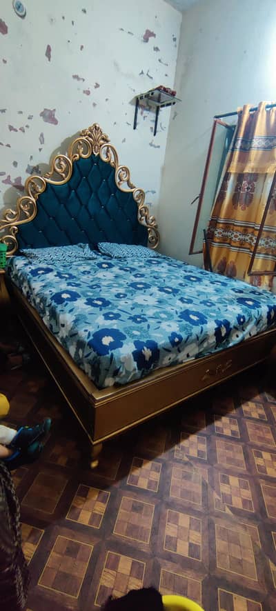 king Size Bed With Side table and Dressing Table.
