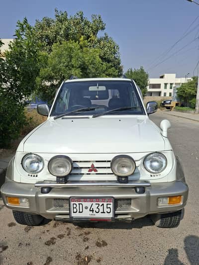 junior Mitsubishi Pajero 1100cc  B2B original l