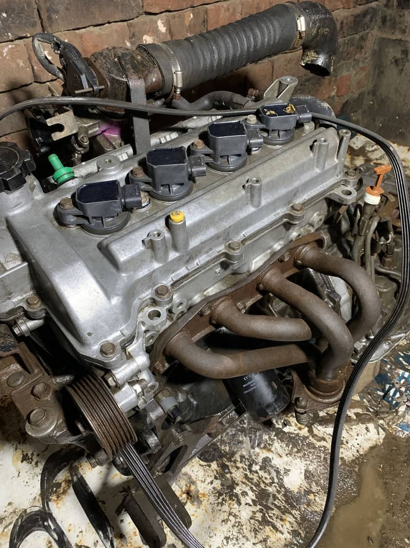 Vitz 1000cc automatic engine 4