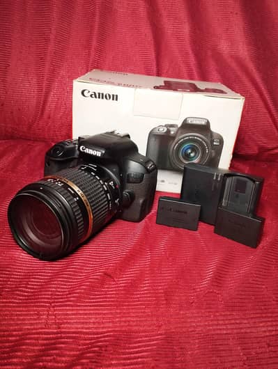 Canon 800d with original 2 battery ph/03018133066