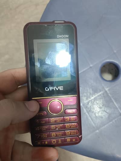 one month use new phone ha 10 oy 10 charge sath ha