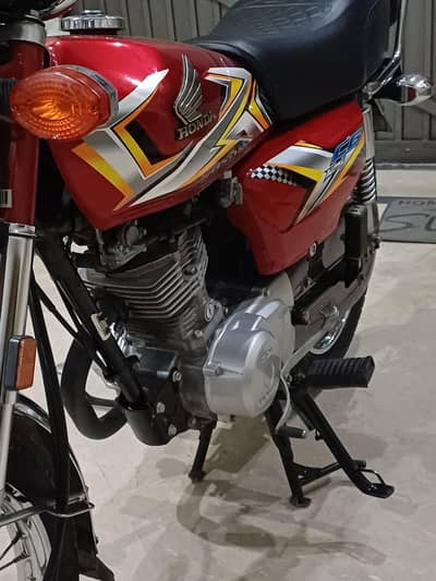 Honda CG 125 lush condition perfect bike