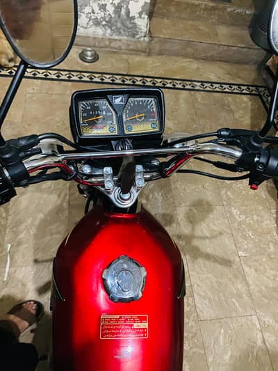 Honda 125 golden edition