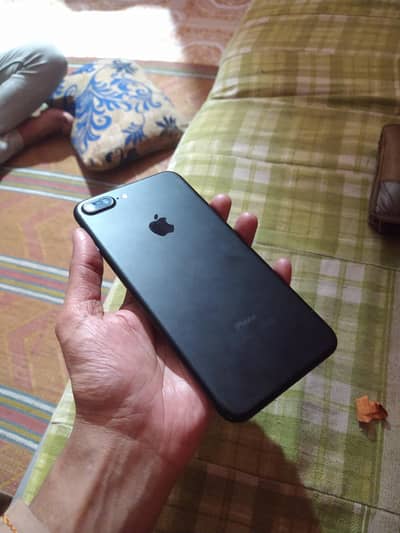 iphone 7Plus 128gb Approved Read Add First