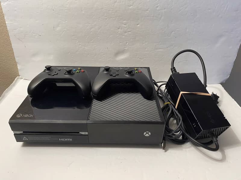 xbox one with one controller 2