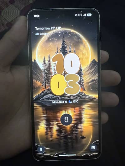 Google Pixel 8 256GB Gold Pink colour Exchange possible