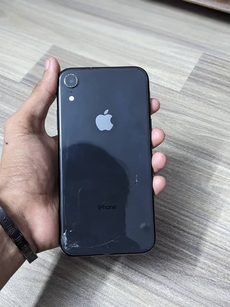 iPhone XR 1