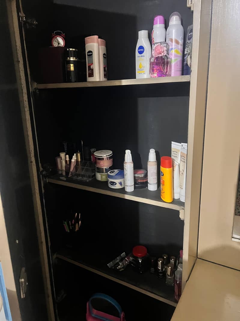 Dressing tablecloth 3