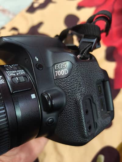  Canon 700D DSLR with 18-55mm Lens – Excellent Condition
