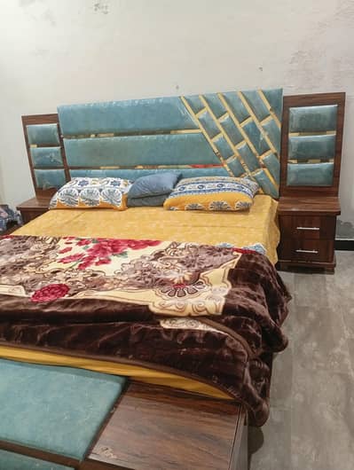 BEDROOM SET FOR SALE