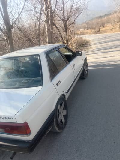 Nissan Sunny 1986