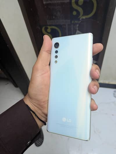 lg velvet 5g fast charger avalble 65 watt