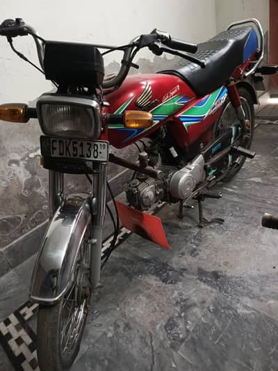 Honda 70 18/19 urgent sale onlly call ye Whatsapp pr rabta krlo