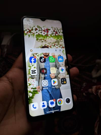 Vivo Y18 4+4/128 only phone  Glass Changed
